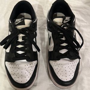 Dunks 8.5 women’s